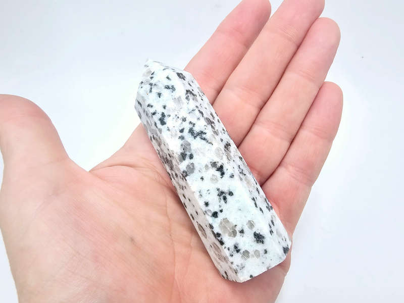 Kiwi Jasper Point Polished (10cm)