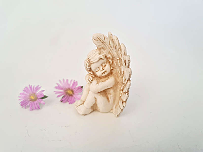 Mini Sitting Angel (5cm)