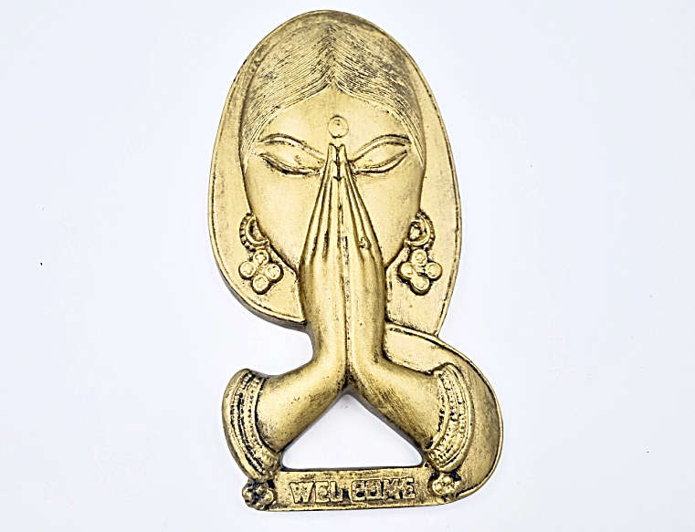 Namaste' Welcome Sign GOLD (28 cm)
