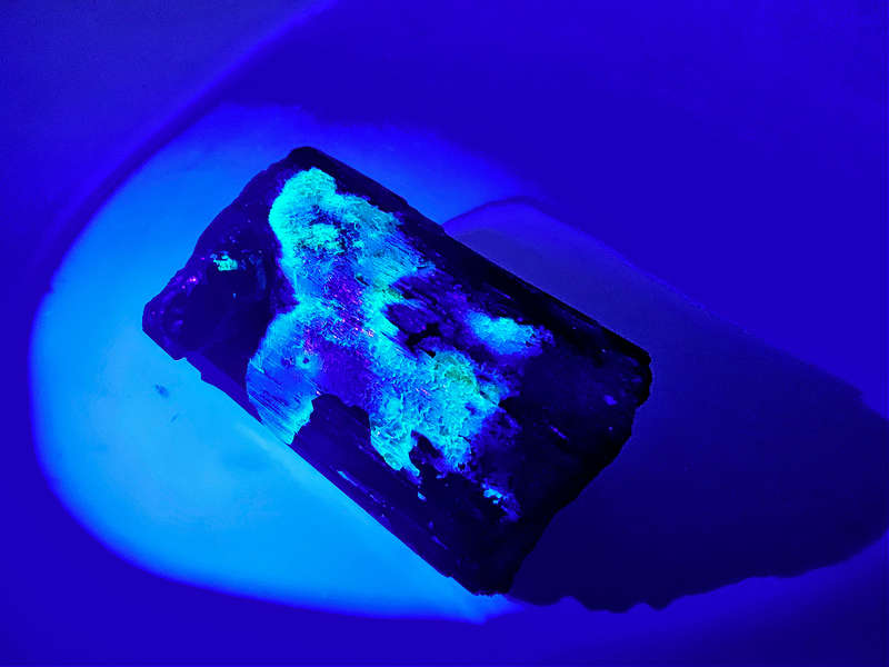 Black Tourmaline Rough O (192g) Hyalite Inclusions