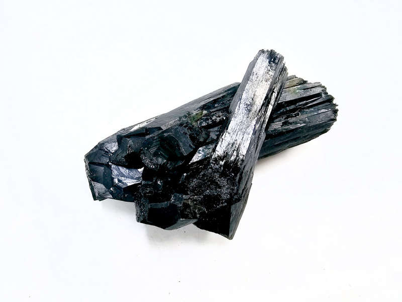 Black Tourmaline Rough S (128g)