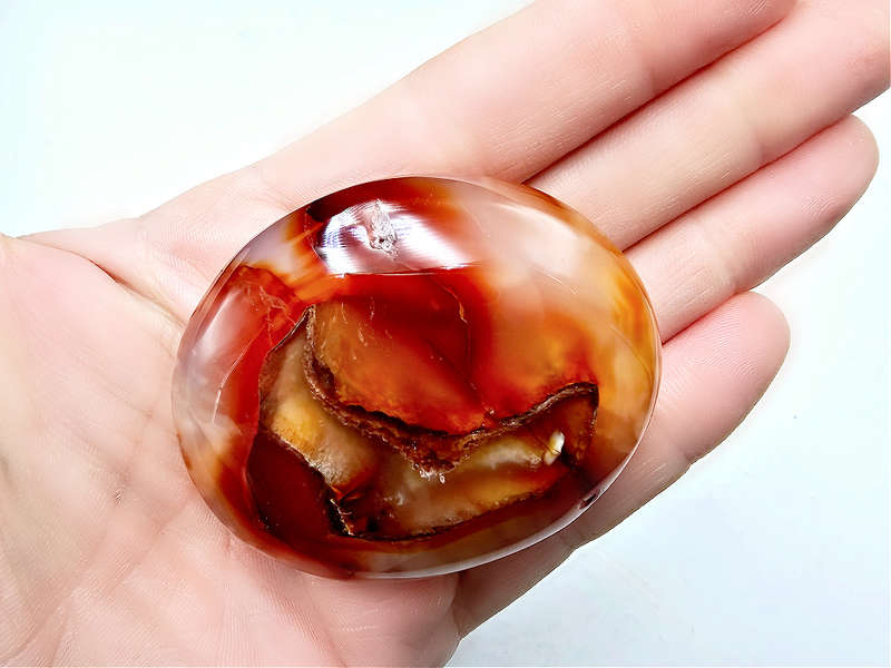 Carnelian Palm Stone B (102g)