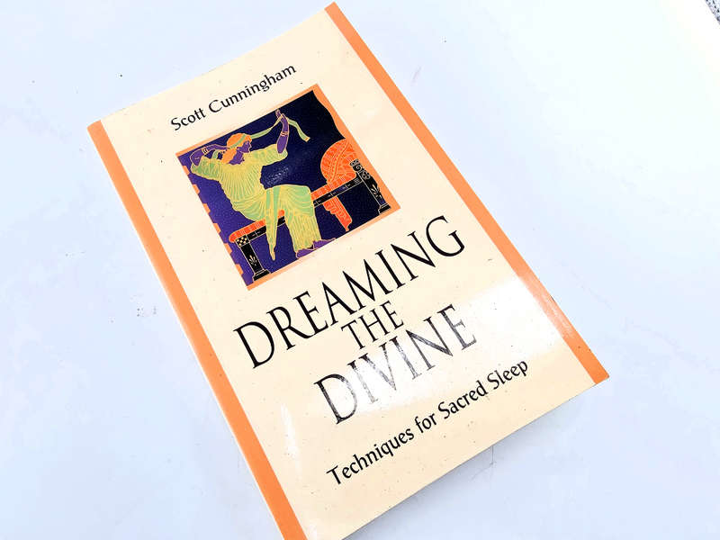 Dreaming The Divine (Scott Cunningham)