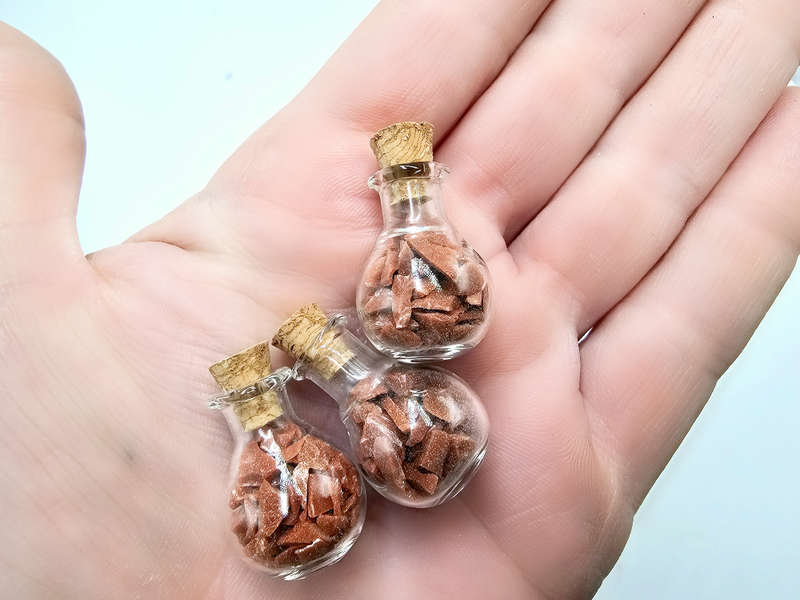 Mini Bottle Of Goldstone Chips