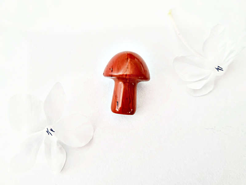 Mini Red Jasper Mushroom (2cm)
