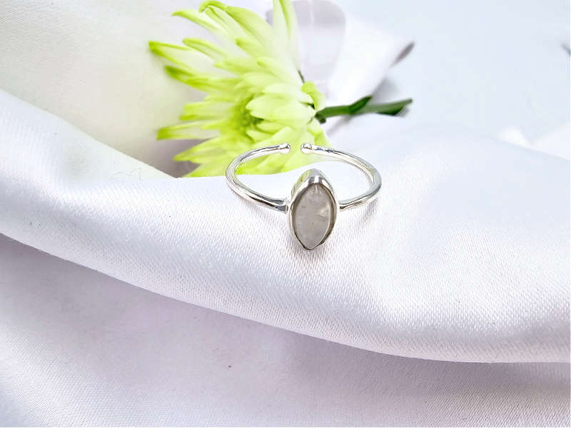 Moonstone Ring Diamond Shape (925 Silver)