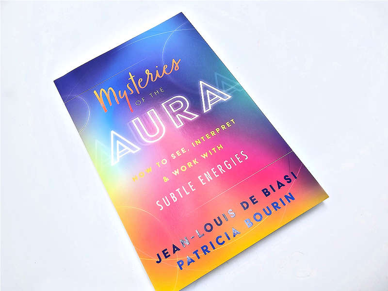 Mysteries of the Aura (Jean-Louis De Biasi)