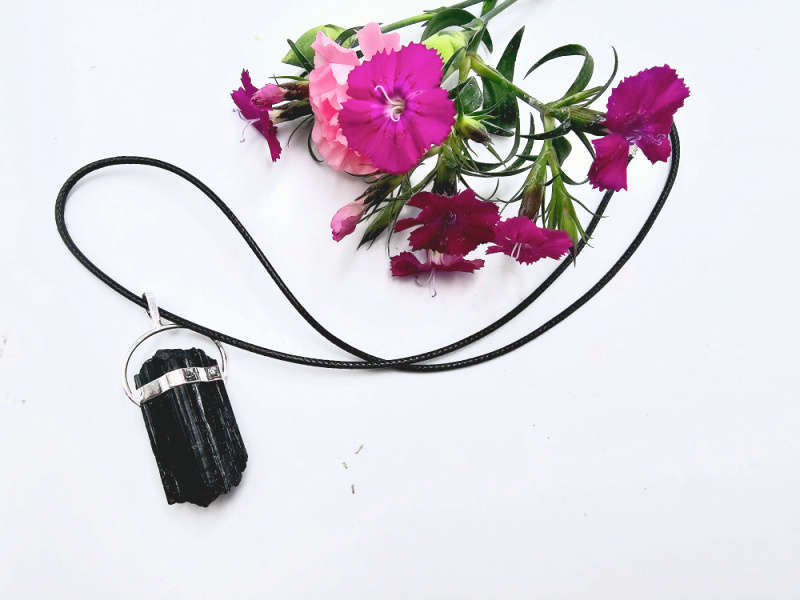 Black Tourmaline Fixed Swivel Necklace