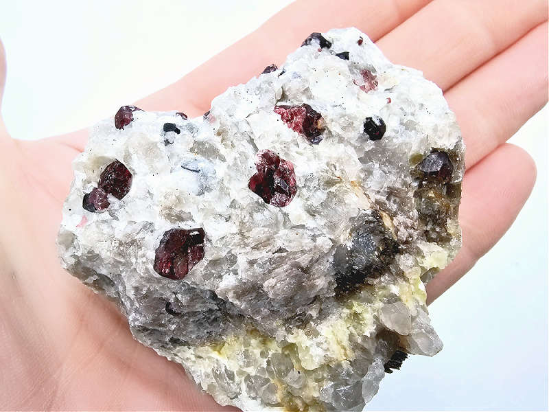 Red Pyrope Garnet in Feldspar F (186g)