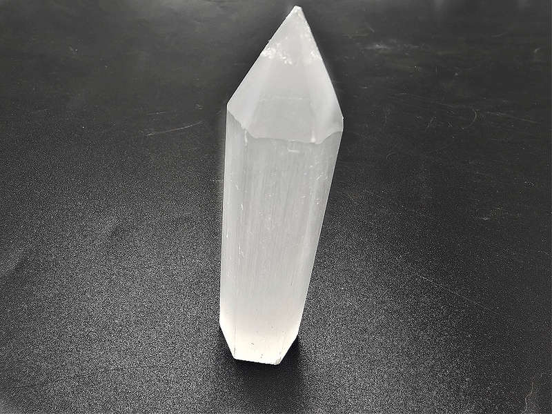 Selenite Point Smooth (9-10cm)