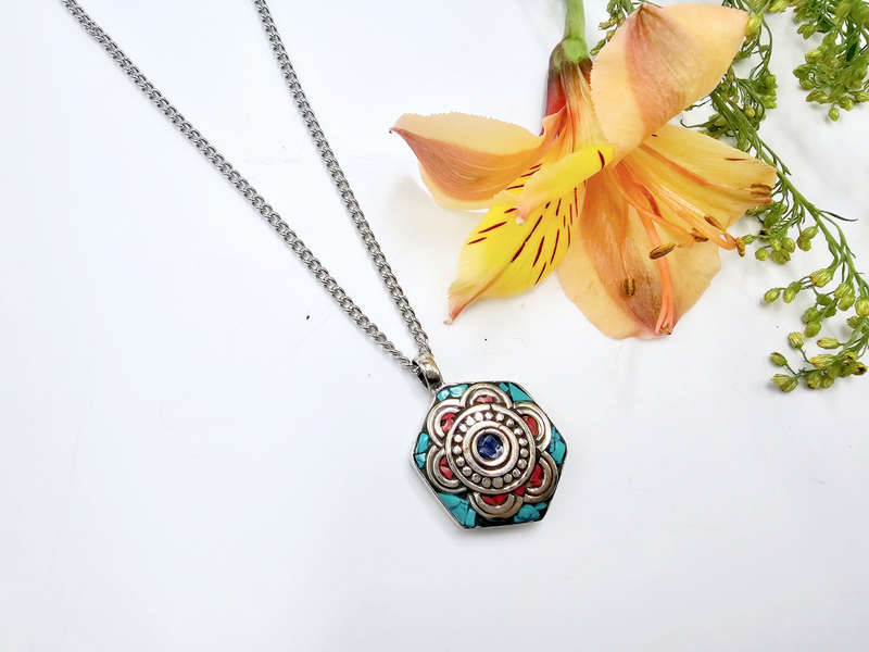 Tibetan Necklace Hex Flower