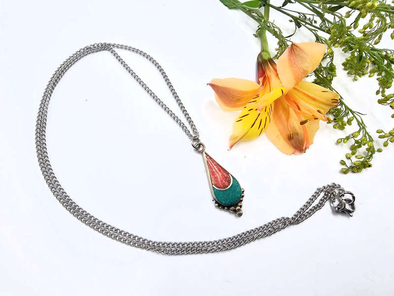 Tibetan Necklace Tear Dot
