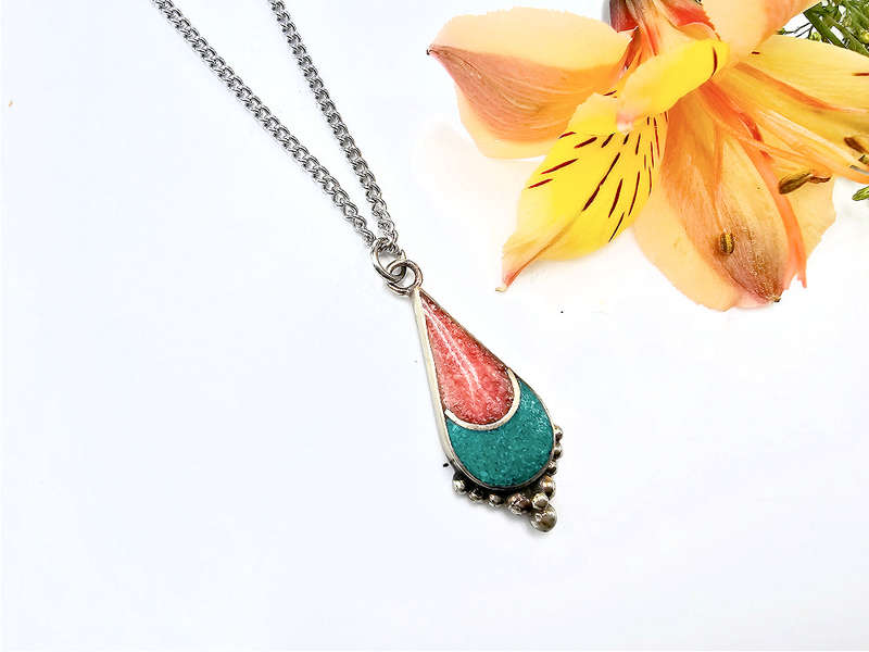 Tibetan Necklace Tear Dot