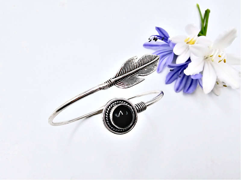 Black Onyx &amp; Feather Bangle