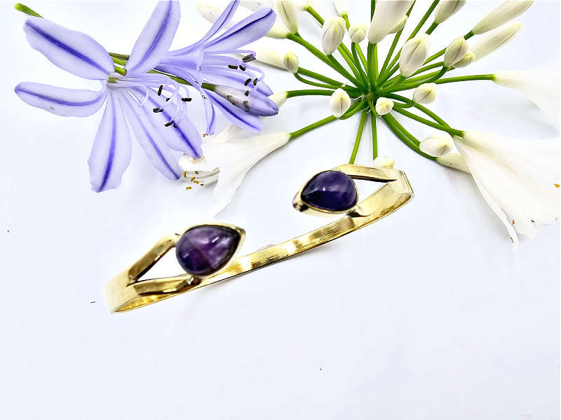 Amethyst Goddess Bangle (Brass)