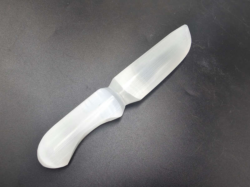 Selenite Knife Serrated (25cm)