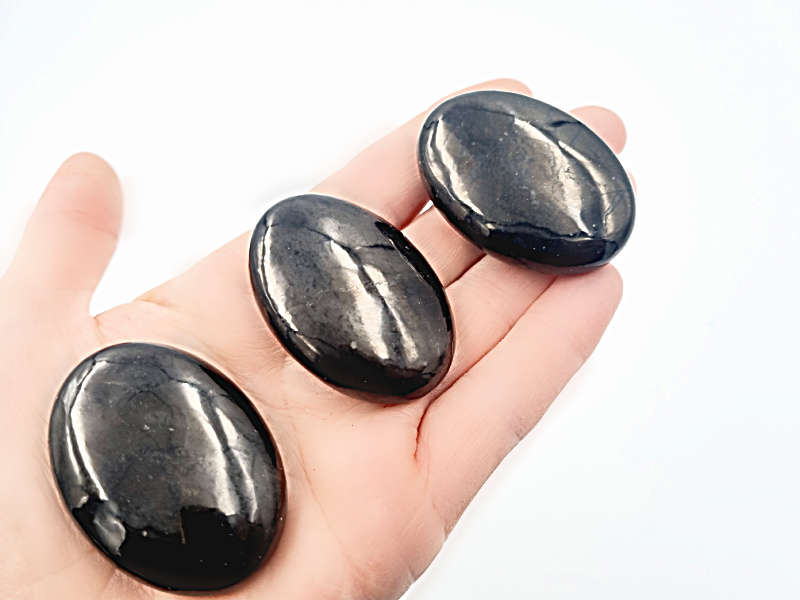 Shungite Palm Stone (5cm)