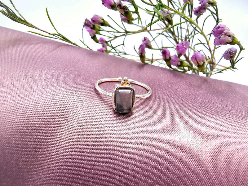 Labradorite Square Ring (925 Silver)