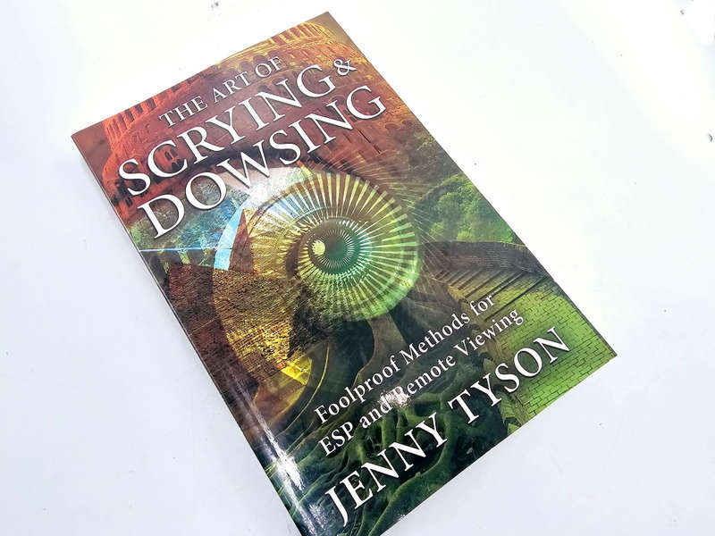 The Art of Scrying &amp; Dowsing (Jenny Tyson)