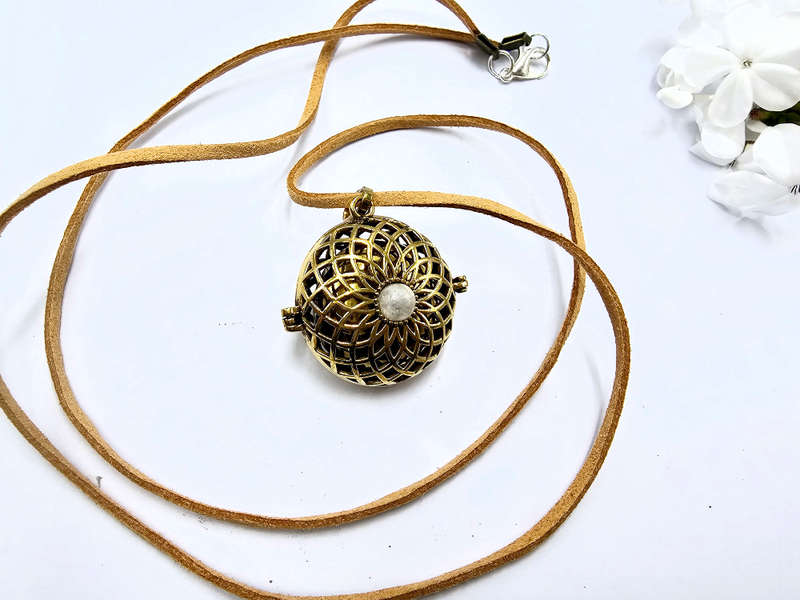 Harmony Bell Necklace Moonstone Brass (Opens)