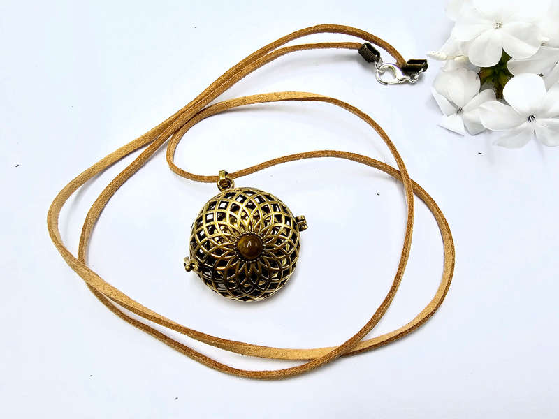 Harmony Bell Necklace Tigers Eye Brass (Opens)
