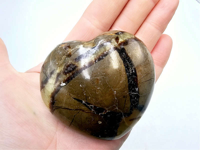 Septarian Polished Heart D (204g)