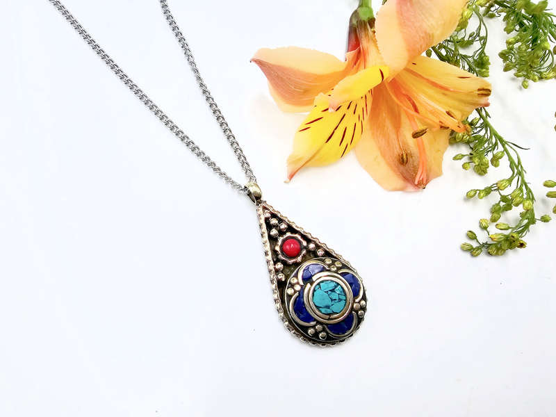 Tibetan Necklace Flower Dot Drop