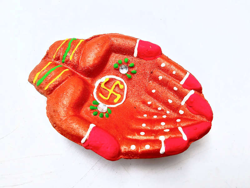 Clay Diya Pot Fancy - Orange Hands (Single)