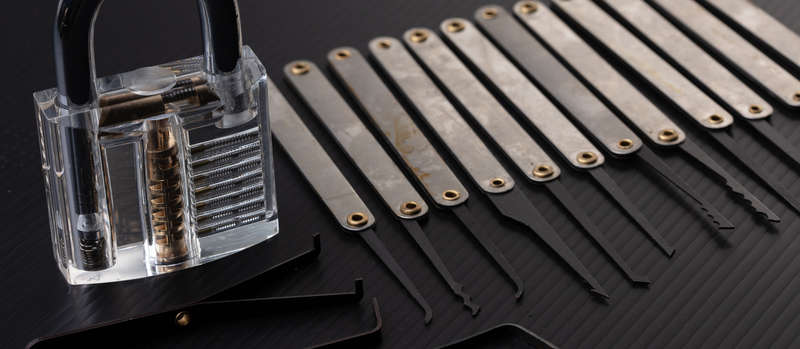 12 Piece Lock Pick Set (Metal handles) - Including Transparent Padlock