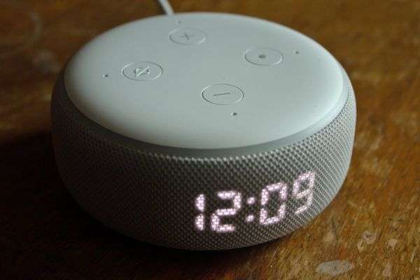 Amazon - Echo Dot 3rd Gen With Clock