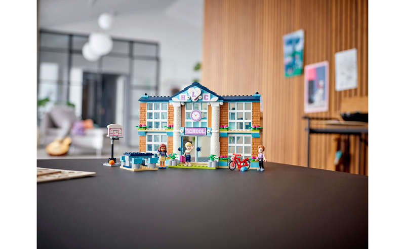 LEGO Friends Heartlake City School