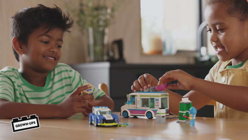 LEGO City Ice-Cream Truck Police Chase