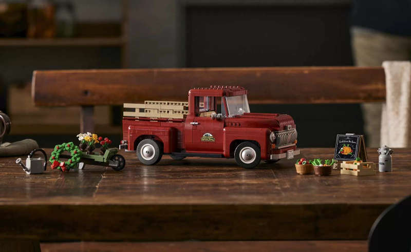 LEGO ICONS Pickup Truck