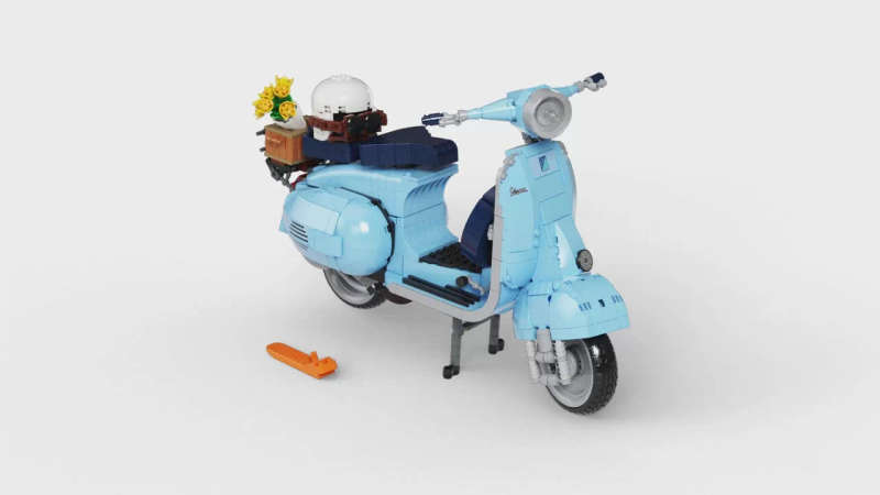 LEGO ICONS Vespa 125