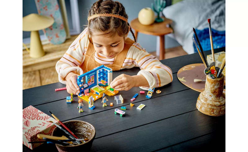 LEGO Friends Liann's Room