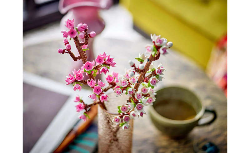 LEGO® Iconic Cherry Blossoms 40725
