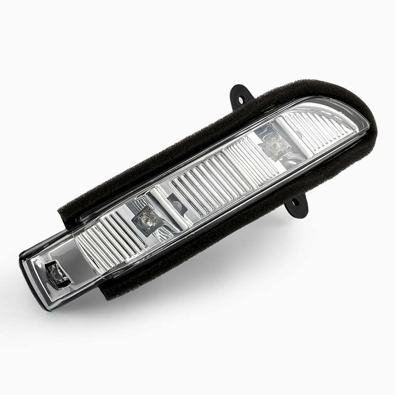 Front Right Door Mirror Turn Signal Light 2198200621 For Mercedes CL E S-Class