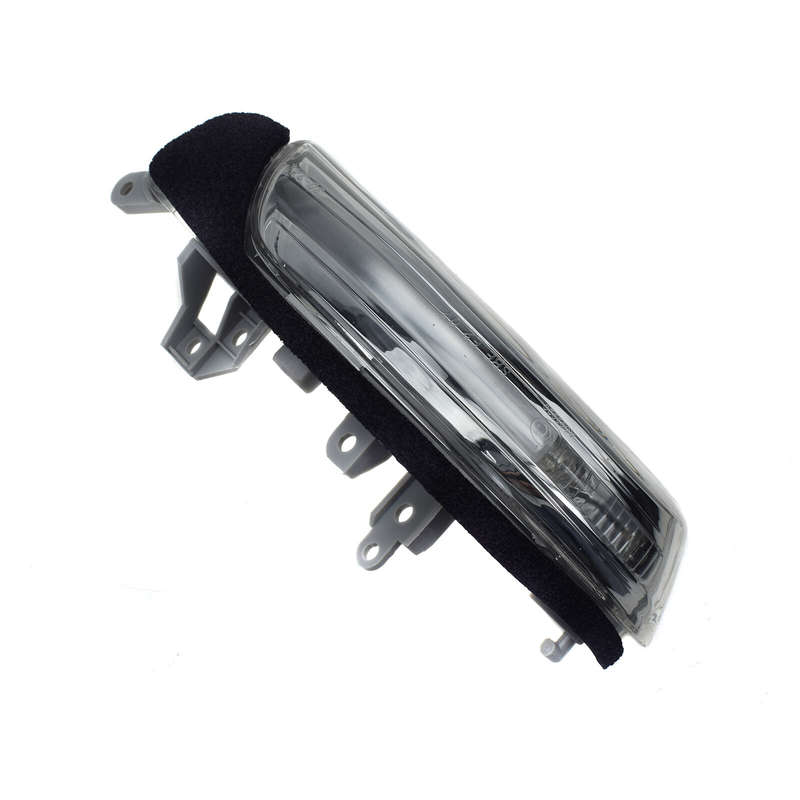 Rearview Mirror Light Signal Lamp Right Side 81730-30140 For Toyota Prius V Mark