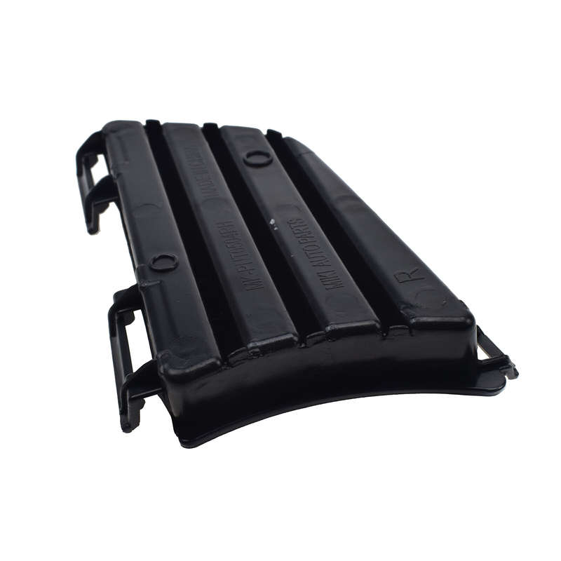 RH Passenger Front Bumper Lower Fog Light Cover Grille For 05-08 Pontiac VIBE