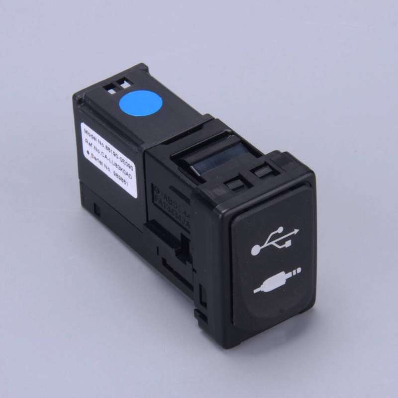 USB AUX Port Adapter Jack Fit for: Toyota Avalon Sienna RAV4 Tacoma 86190-0E090