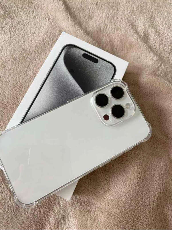 Pre Owned iPhone 15 Pro Max 1TB White Titanium