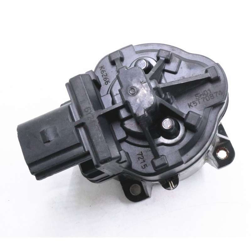 K5T70874 SH01-20-300 EGR Valve For MAZDA 3 For MAZDA 6 CX-5 CX-7 2.2L