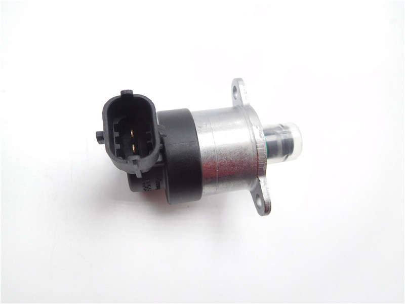 Fuel Pressure Pump Regulator Metering Control Valve 0928400679 For Nissan