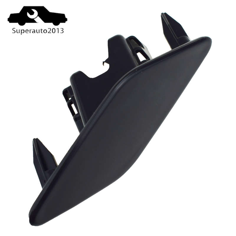 Right Bumper Headlight Washer Nozzle Spray Jet Cover For VW Passat B8 2017-2019