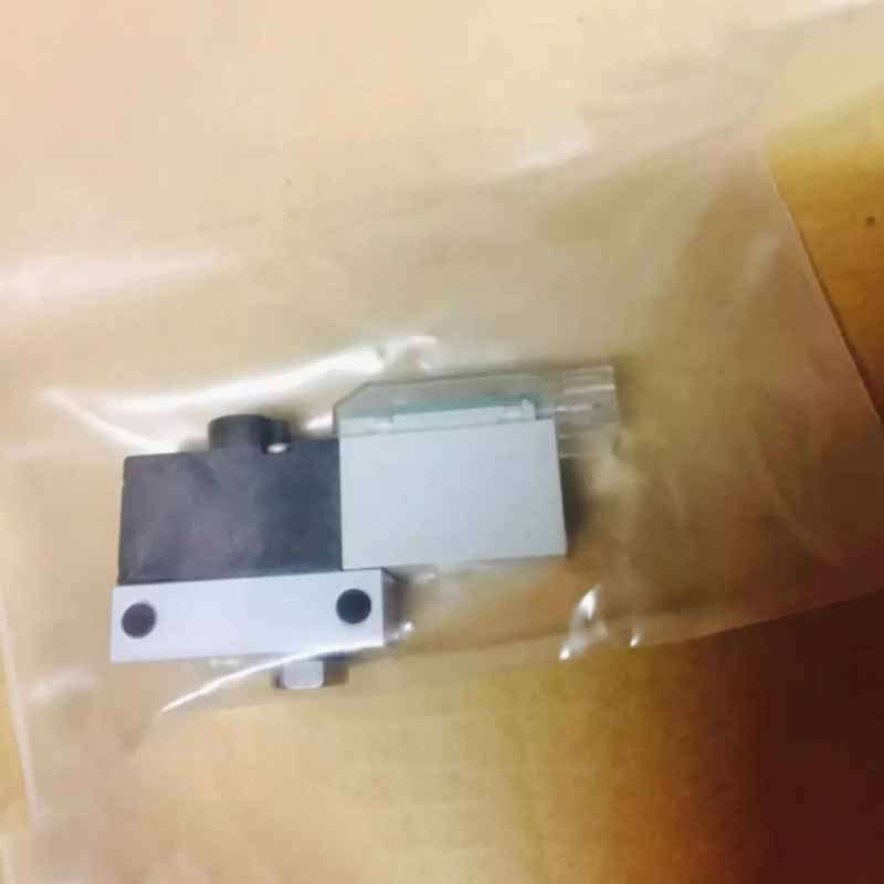 1PCS NEW FOR CKD Solenoid Valve 3QRB110-D2 3QRA110-C2