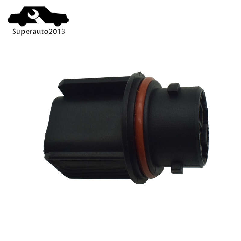New 3157 Headlight Light Bulb Socket For Freightliner Cascadia Columbia Truck