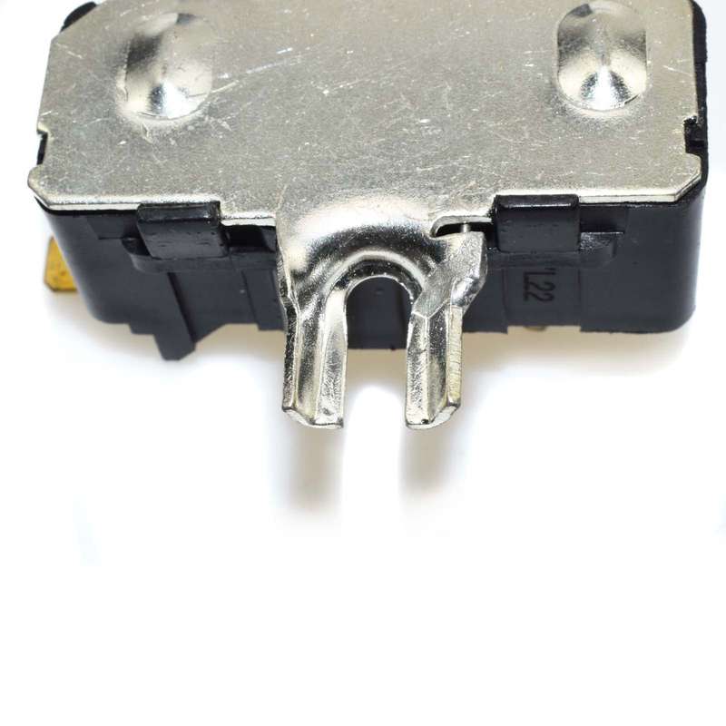 NEW 11395709 FUEL GAUGE INSTRUMENT CLUSTER VOLTAGE STABILIZER REGULATOR FOR VW