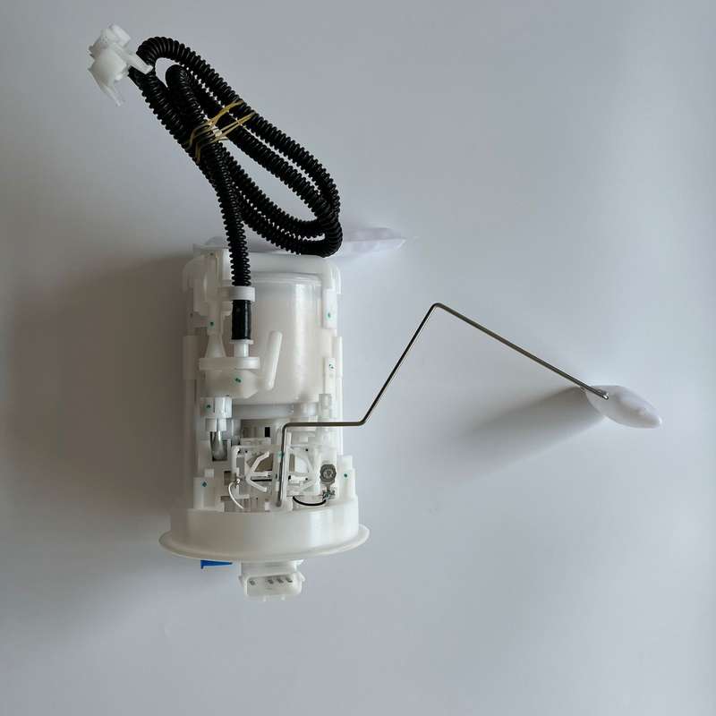 Fuel Pump Assembly 17040-8H31B Fit For Nissan X-Trail T30 QR25 2.5L 2002-2005