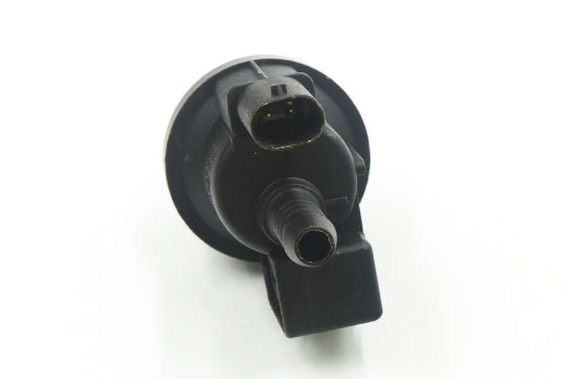 Fuel for Vapor Canister Purge Solenoid Valve for A4L B8 Magotan Passat 1.8T