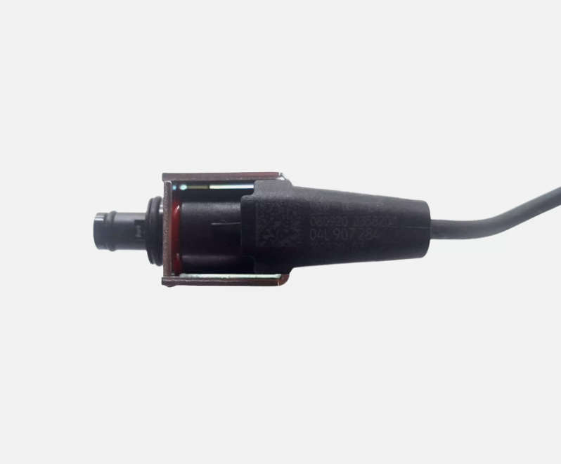 Water pump solenoid valve 04L907284 For VW Transporter VI Caravelle VI Touran